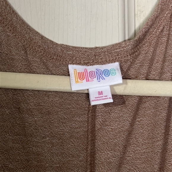 Kimono Size L NWT LulaRoe BATCH SIZING. WILL FIT UP TO A 3XL Lindsay L-3XL - Picture 3 of 8